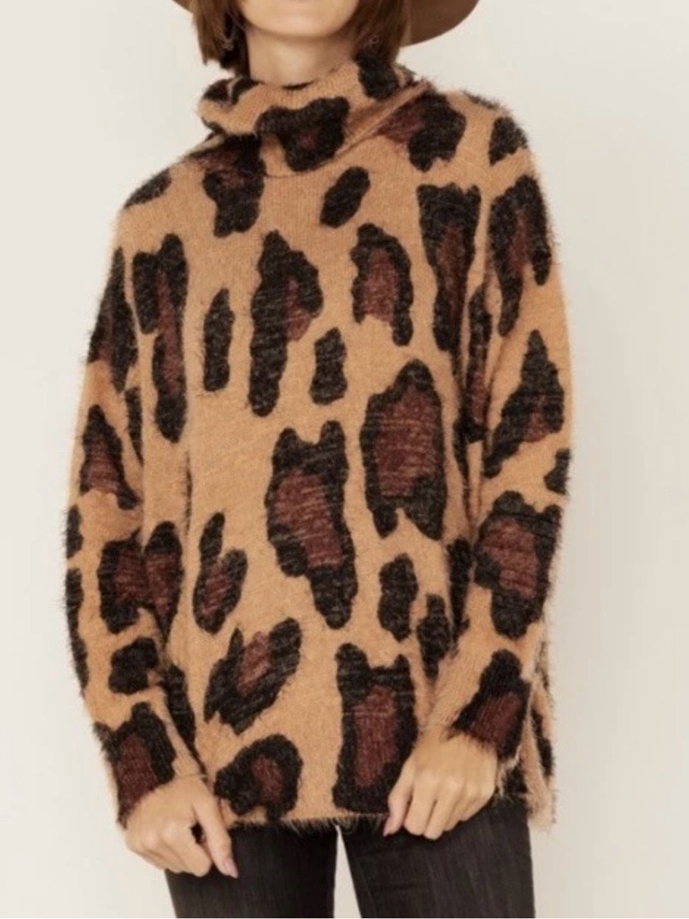 SHOW ME YOUR MUMU WOMEN'S CHEETAH FEVER SWEATER/ Oversized size M